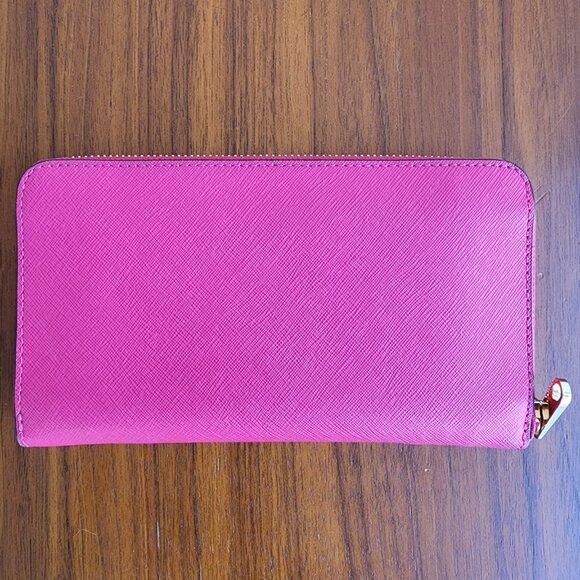 🔴SOLD🔴 Henri Bendel Pink Saffiano Leather Gold Hardware Zip Around Wallet - Picture 2 of 10